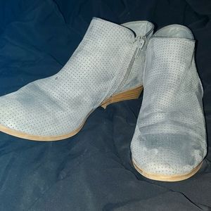 Falls Creek Brandy Blue perforated booties size 10 womens